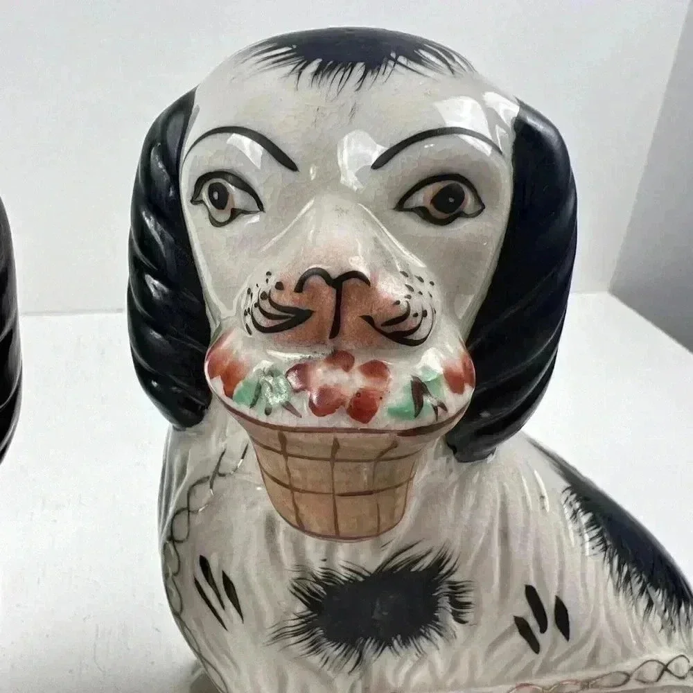 Vintage King Charlas Staffordshire Spaniel Dogs With Flower Basket set of 2 - Picture 4 of 12